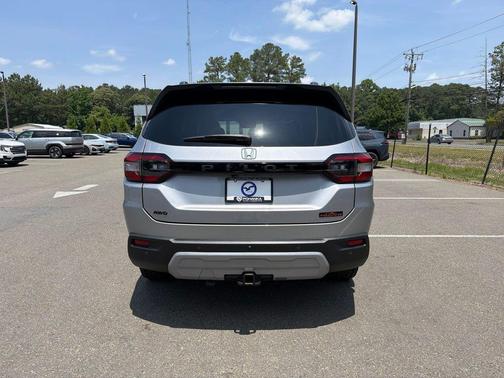 Silver Metallic 2025 Honda Pilot TrailSport