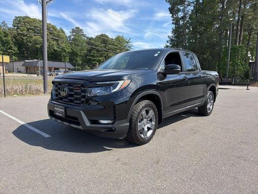 Crystal Black Pearl 2024 Honda Ridgeline TrailSport
