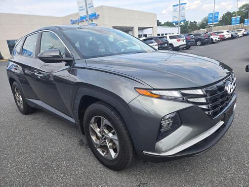 Amazon Gray 2022 Hyundai TUCSON SE