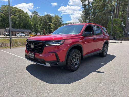 Radiant Red Metallic Ii 2025 Honda Pilot