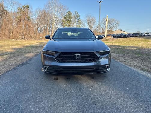 2025 Honda Accord Hybrid 