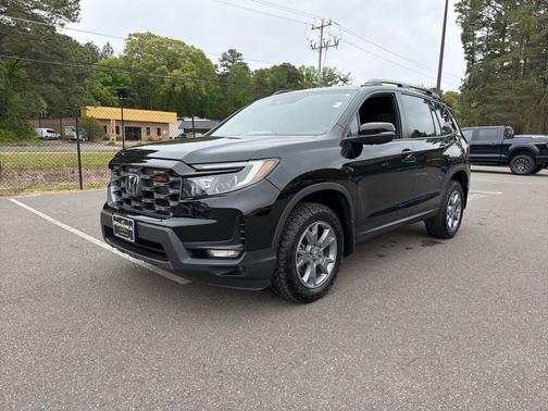 Crystal Black Pearl 2025 Honda Passport
