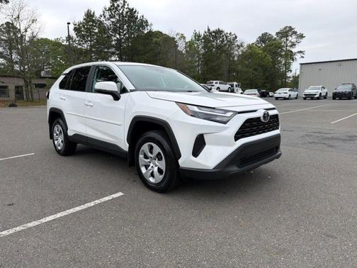 Ice 2025 Toyota RAV4 LE