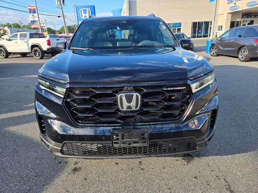 Gray 2025 Honda Pilot Black Edition