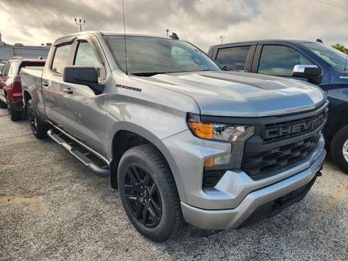 Sterling Gray Metallic 2024 Chevrolet Silverado 1500 Custom