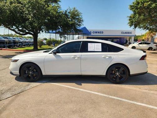 Platinum White Pearl 2025 Honda Accord Hybrid Sport-L