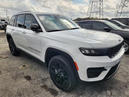 2024 Jeep Grand Cherokee Laredo
