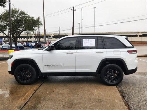 2024 Jeep Grand Cherokee Laredo