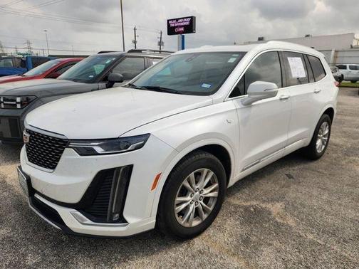 Crystal White Tri-Coat 2023 Cadillac XT6 Luxury FWD