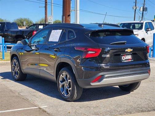 2024 Chevrolet Trax LT