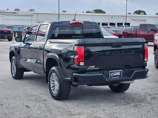 Black 2026 Chevrolet Colorado LT