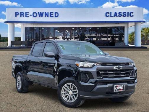 Black 2026 Chevrolet Colorado LT