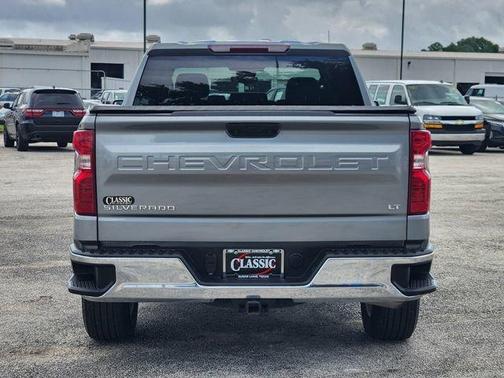 Sterling Gray Metallic 2024 Chevrolet Silverado 1500 LT
