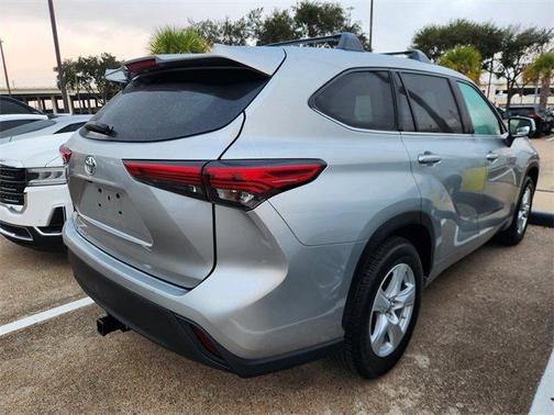 2021 Toyota Highlander L