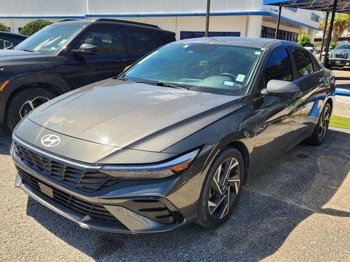 2024 Hyundai ELANTRA Limited