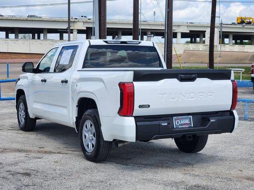 2025 Toyota Tundra SR