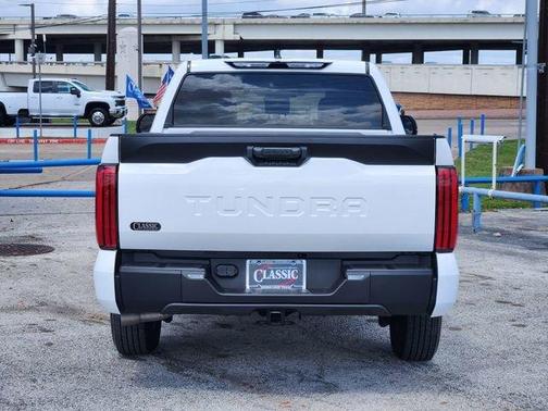 2025 Toyota Tundra SR