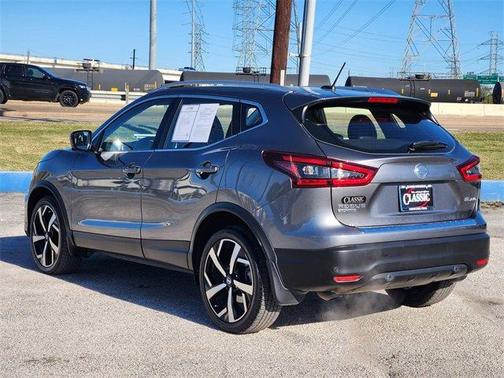 2022 Nissan Rogue Sport SL