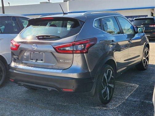 2022 Nissan Rogue Sport SL