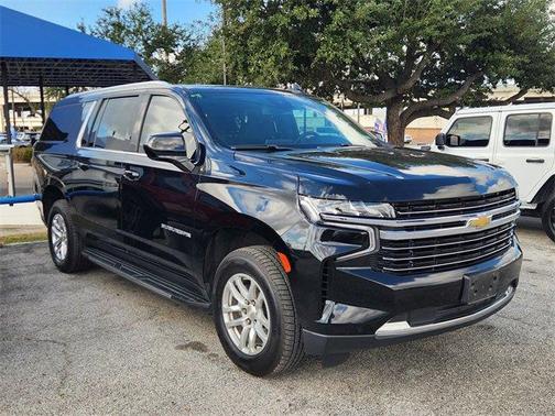 2023 Chevrolet Suburban LT