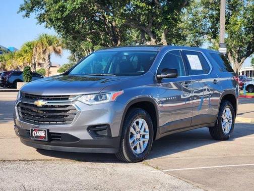 Satin Steel Metallic 2021 Chevrolet Traverse LS