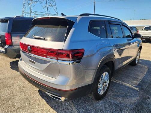 2024 Volkswagen Atlas 2.0T SE