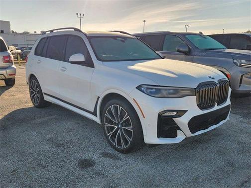2022 BMW X7 M50i