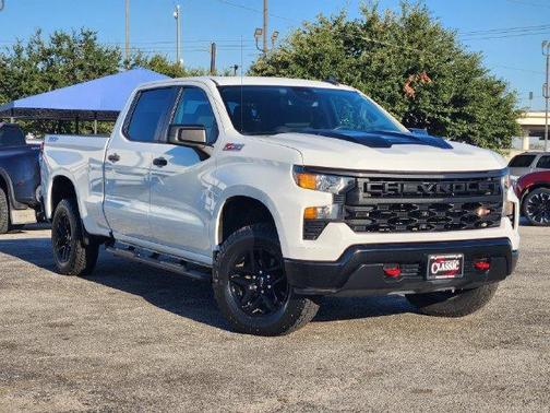 Summit White 2022 Chevrolet Silverado 1500 Custom Trail Boss
