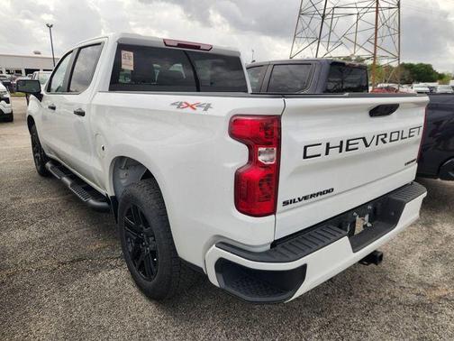 2024 Chevrolet Silverado 1500 Custom