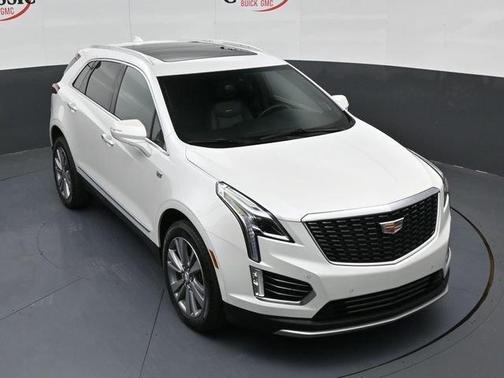 Crystal White Tri-Coat 2025 Cadillac XT5 Premium Luxury