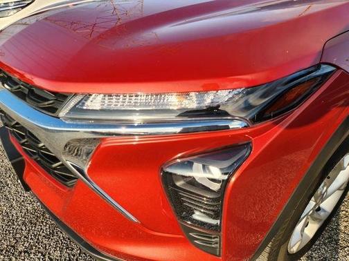 Cayenne Orange Metallic 2024 Chevrolet Trax LS