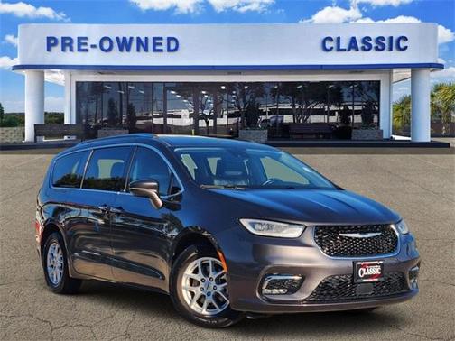 2021 Chrysler Pacifica Touring-L