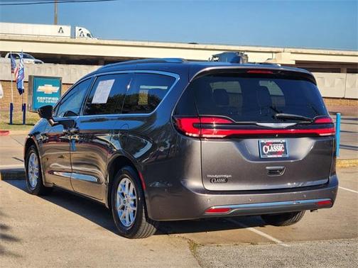 2021 Chrysler Pacifica Touring-L
