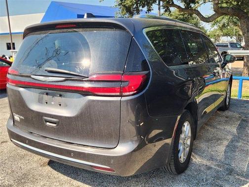2021 Chrysler Pacifica Touring-L