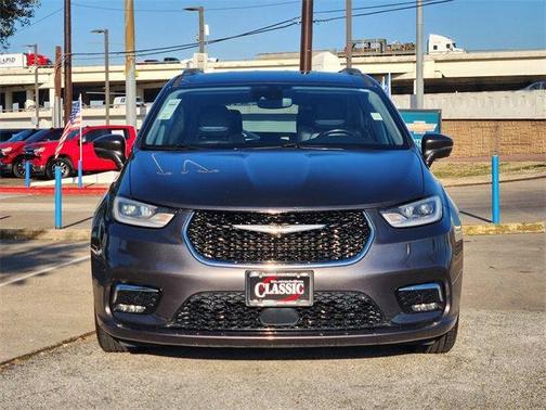 2021 Chrysler Pacifica Touring-L