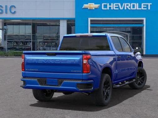 2025 Chevrolet Silverado 1500 Custom