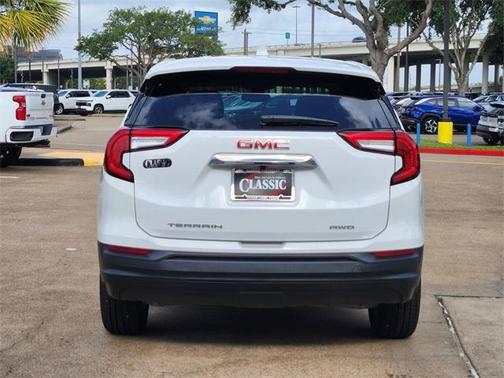 2024 GMC Terrain SLE