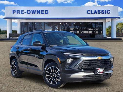 Mosaic Black Metallic 2025 Chevrolet Trailblazer LT