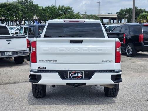 Summit White 2023 Chevrolet Silverado 1500 Custom
