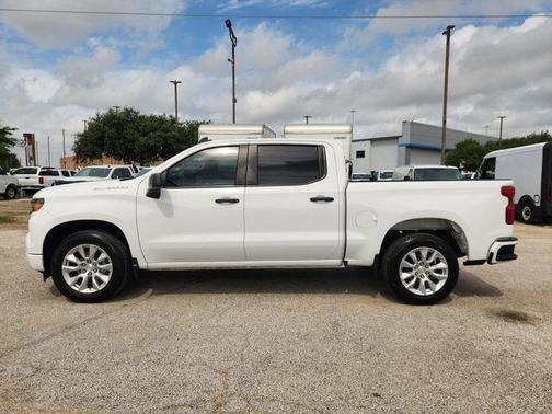 Summit White 2023 Chevrolet Silverado 1500 Custom