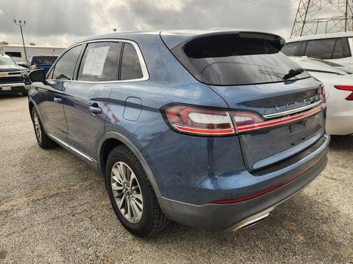 2019 Lincoln Nautilus Select