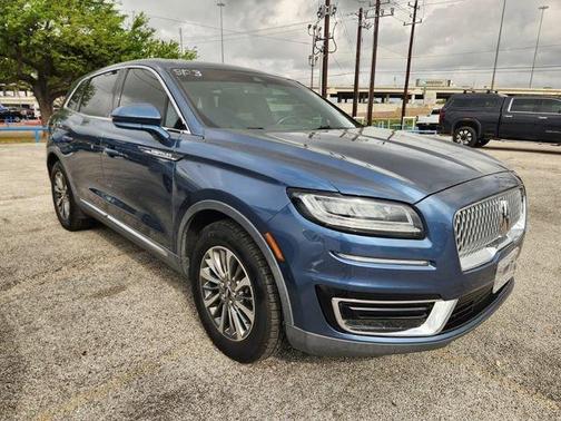 2019 Lincoln Nautilus Select