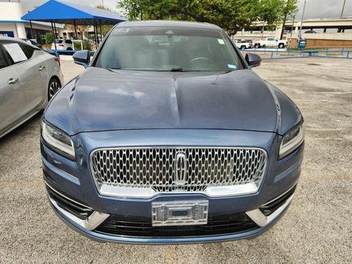 2019 Lincoln Nautilus Select