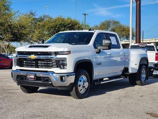 2026 Chevrolet Silverado 3500 LT