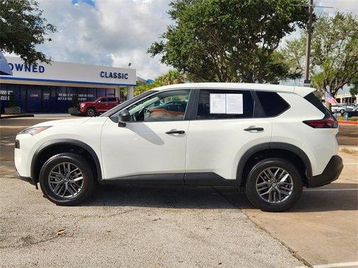 2022 Nissan Rogue S