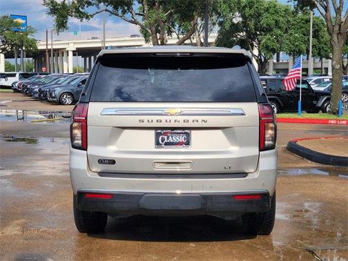 2021 Chevrolet Suburban LT