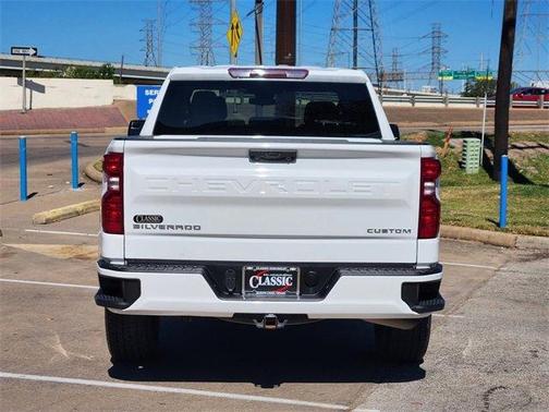 2023 Chevrolet Silverado 1500 Custom