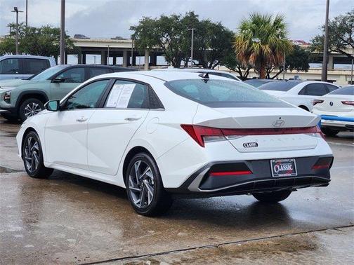 2025 Hyundai ELANTRA SEL Convenience