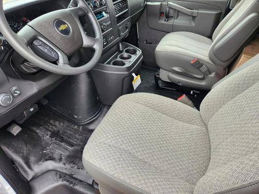2025 Chevrolet Express 2500 Work Van
