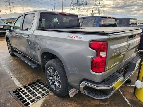 Sterling Gray Metallic 2023 Chevrolet Silverado 1500 LT